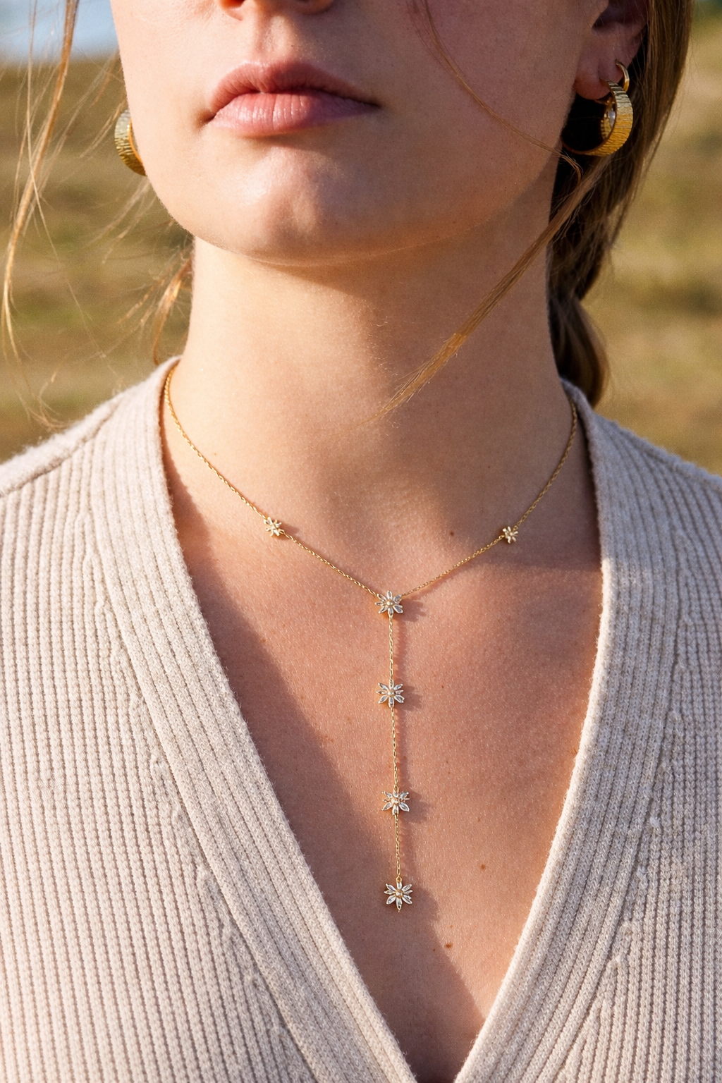 Collar Floral Drop