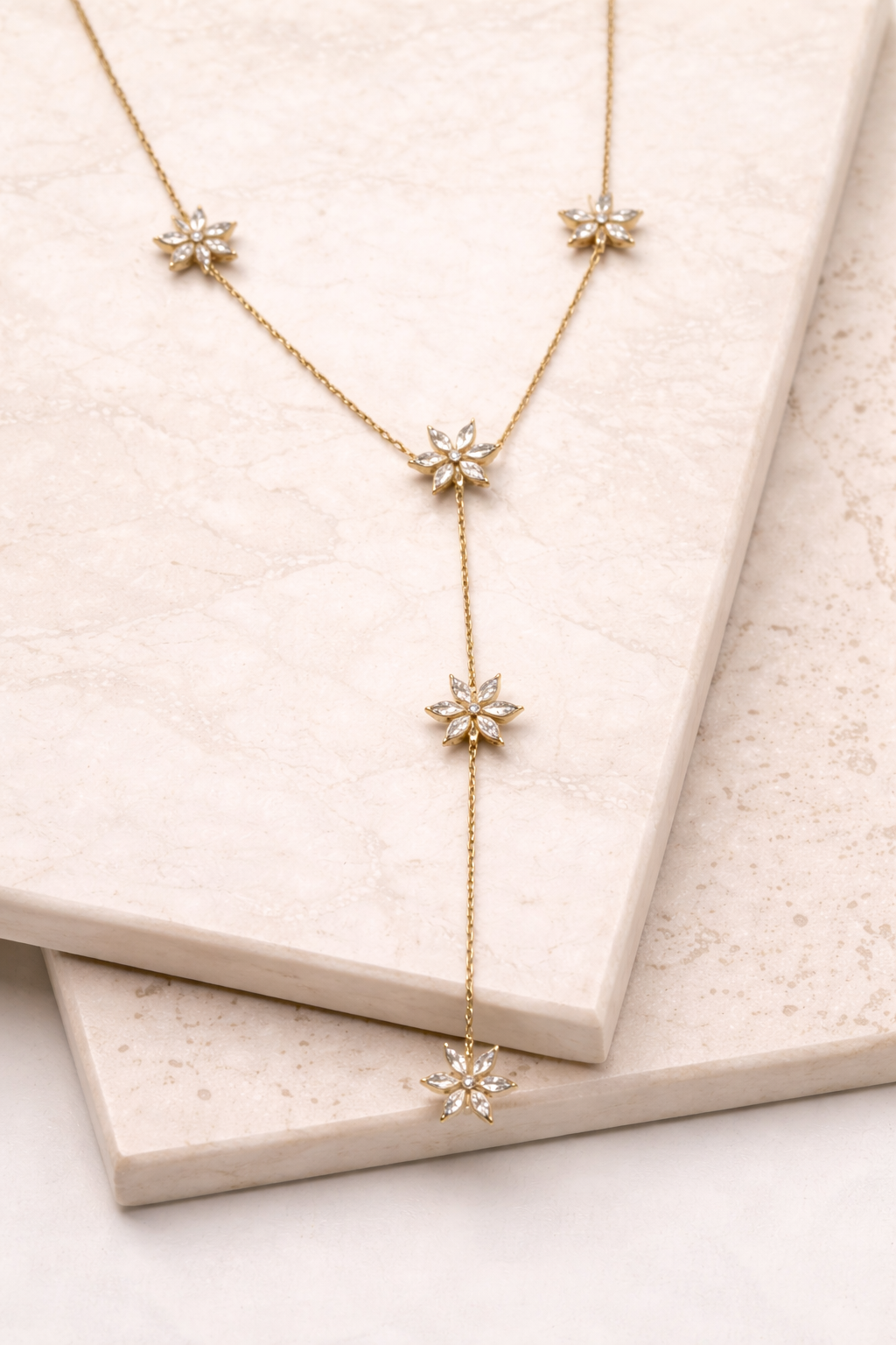 Collar Floral Drop