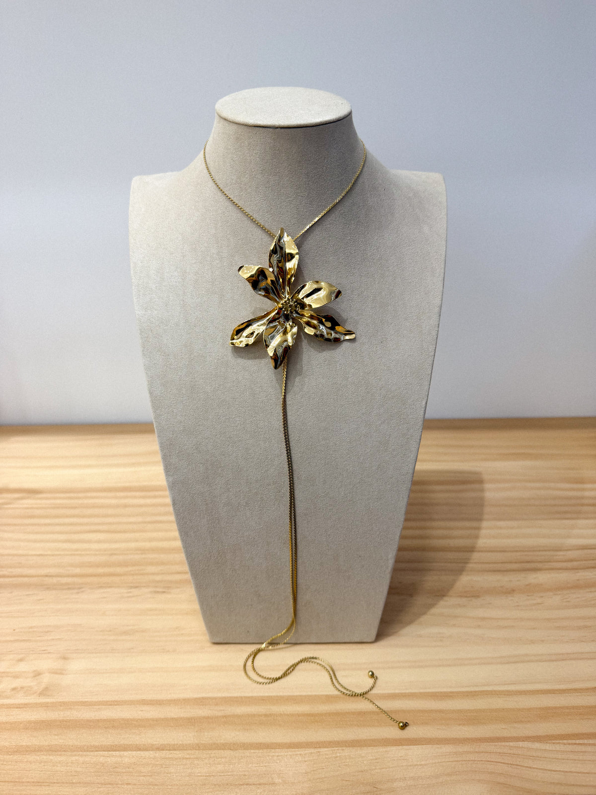 Collar Gardenia